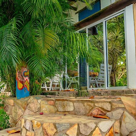 Kokrobite Gardens Restaurant And Guest House Exteriör bild